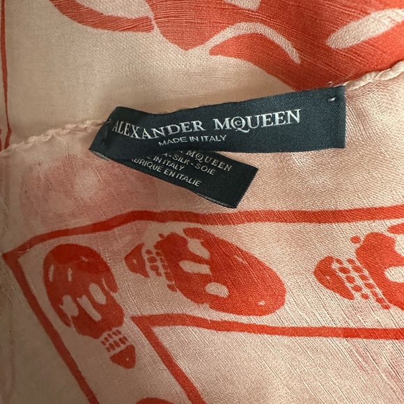 Alexander McQueen skull scarf - Picture 2 of 4